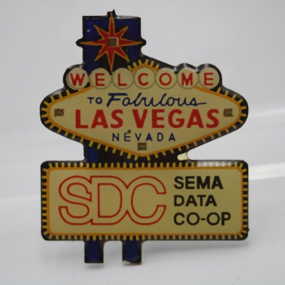 SEMA Data Co-Op SDC Light-up Pinback Welcome To Fabulous Las Vegas Nevada - Picture 1 of 2